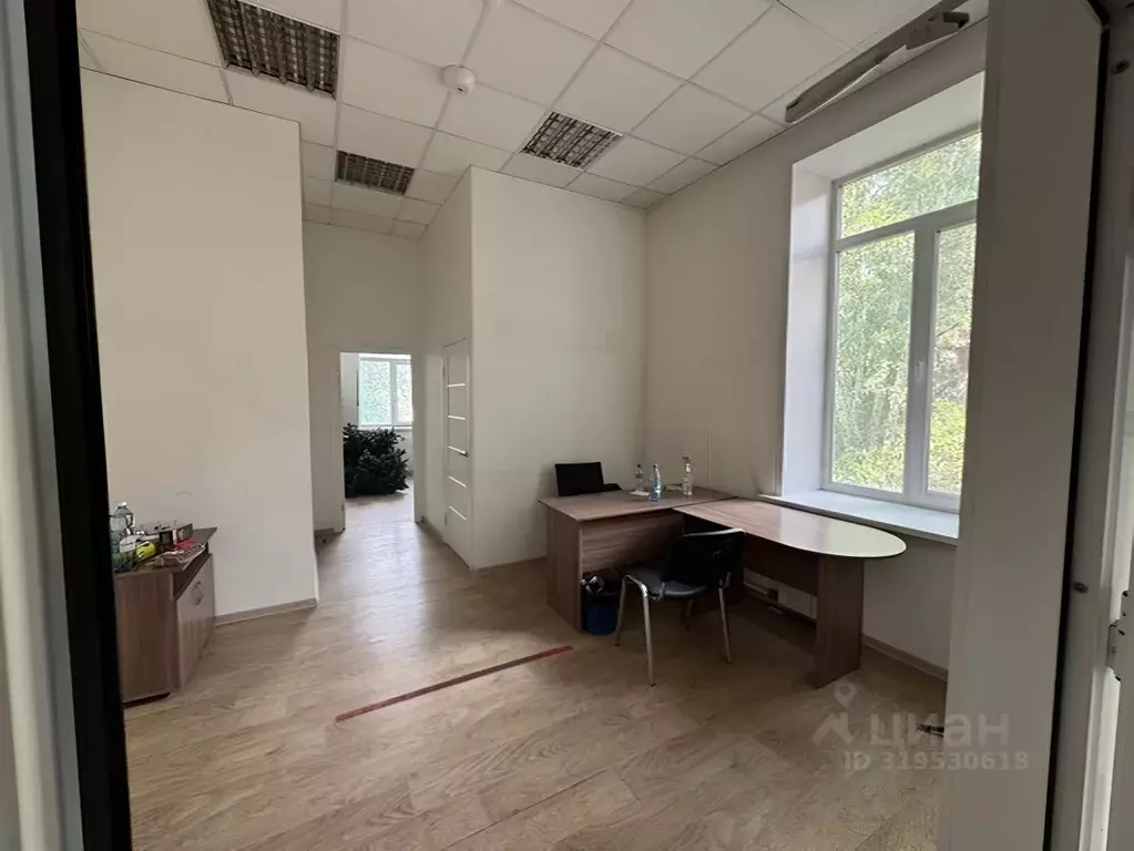 Торговая площадь в Красноярский край, Красноярск ул. 26 Бакинских ... - Фото 0