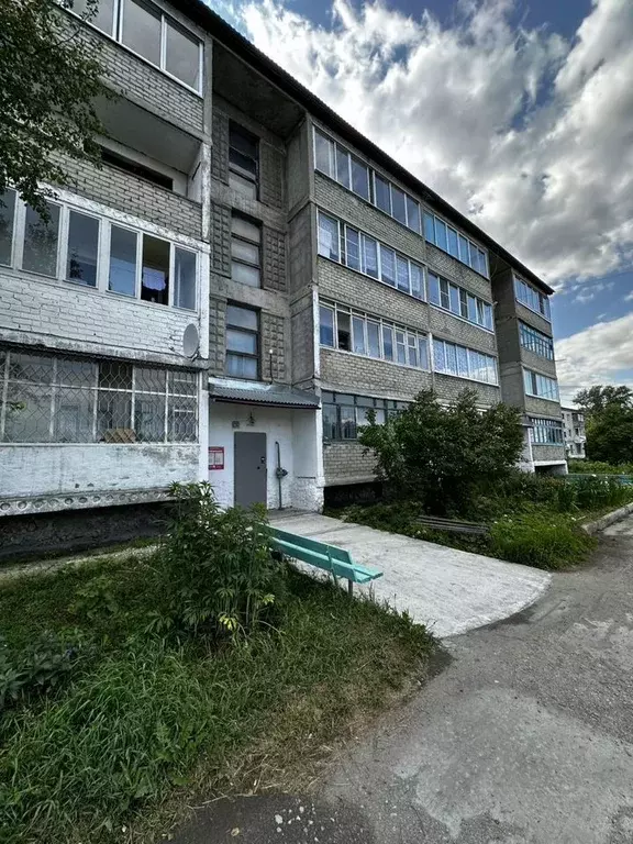 2-к кв. Свердловская область, Артемовский ул. Дзержинского, 22 (47.0 ... - Фото 1