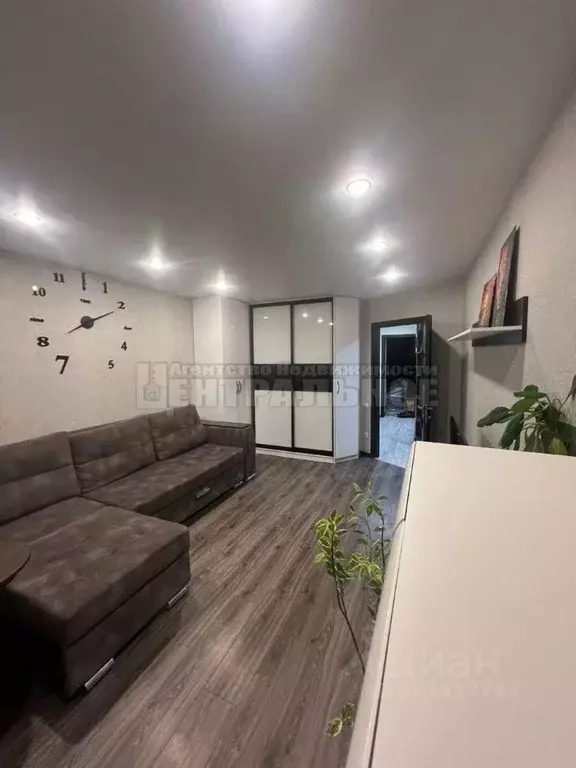 2-к кв. Смоленская область, Смоленск ул. Попова, 113 (51.4 м) - Фото 0