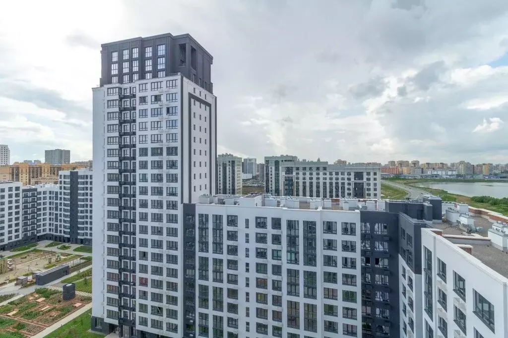 2-комнатная квартира: Тюмень, улица Разведчика Кузнецова, 16 (65 м) - Фото 1