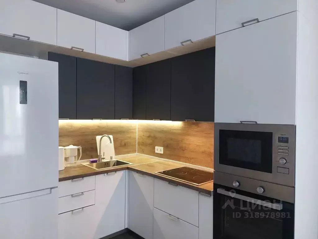 1-к кв. Башкортостан, Уфа Коммунистическая ул., 98/1 (40.0 м) - Фото 1