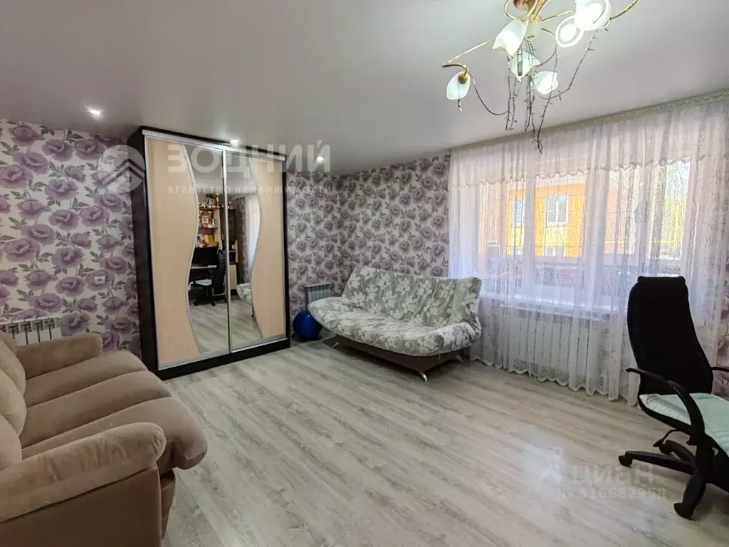 2-к кв. Чувашия, Канаш ул. Ильича, 7Б (61.9 м) - Фото 1