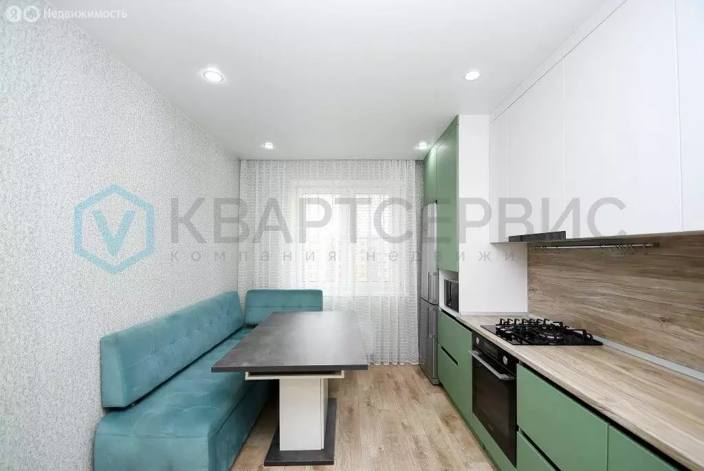 3-комнатная квартира: Омск, 1-й Амурский проезд, 11 (77 м) - Фото 1