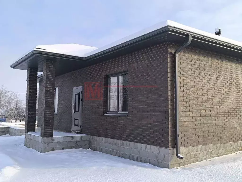 Коттедж в Белгородская область, Старооскольский городской округ, с. ... - Фото 1