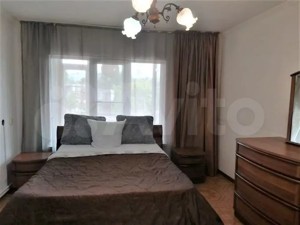 1-к. квартира, 56 м, 2/2 эт. - Фото 1