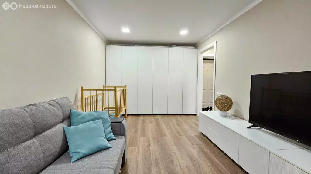 1-комнатная квартира: Октябрьский, улица Кувыкина, 35/5к2 (32.7 м) - Фото 2