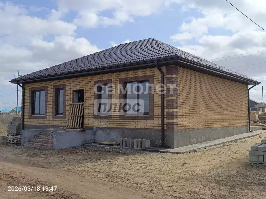 Дом в Калмыкия, Элиста  (120 м) - Фото 1