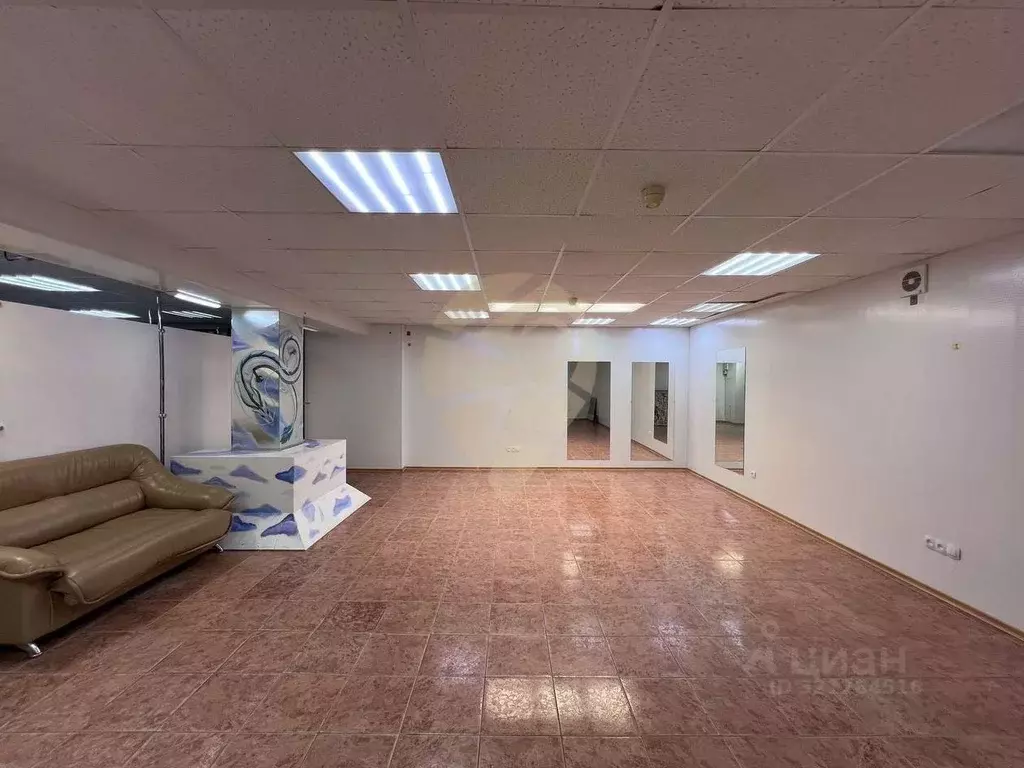 Торговая площадь в Белгородская область, Старый Оскол Солнечный мкр, 3 ... - Фото 1