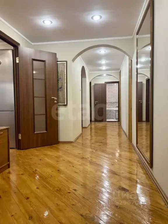 3-к кв. Тюменская область, Тюмень ул. Мельникайте, 125 (99.1 м) - Фото 1