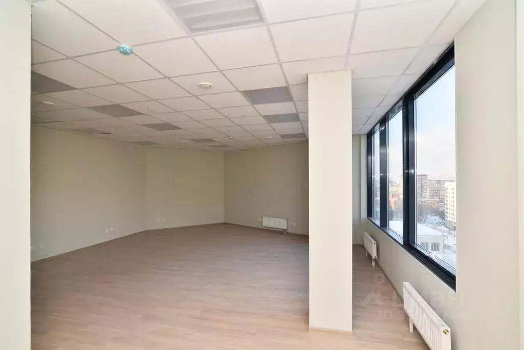 Офис в Свердловская область, Екатеринбург ул. Кузнецова, 2Б (58 м) - Фото 1