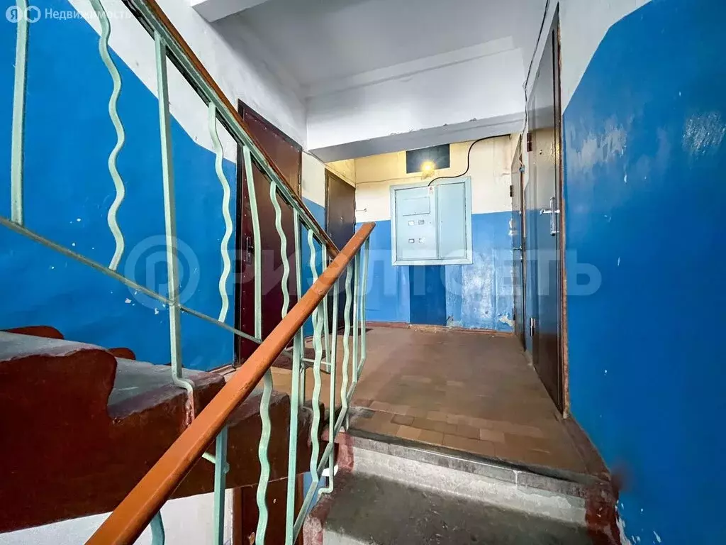 3-комнатная квартира: посёлок городского типа Молочный, Заречная ... - Фото 0