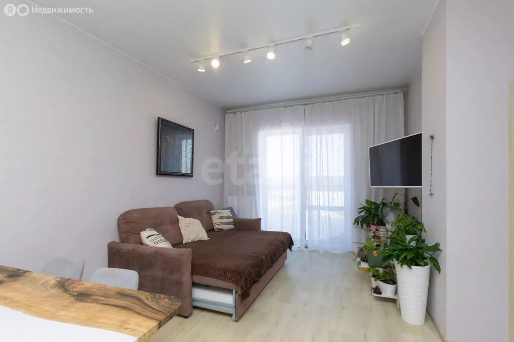 3-комнатная квартира: село Ембаево, Бульварная улица, 11 (93 м) - Фото 1