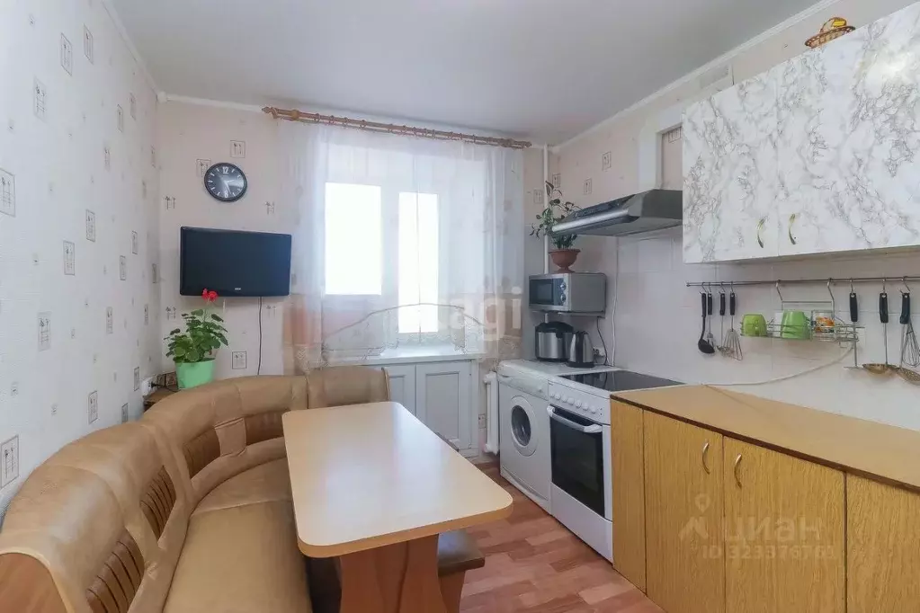 3-к кв. Тюменская область, Тюмень ул. Мельникайте, 120 (62.1 м) - Фото 1