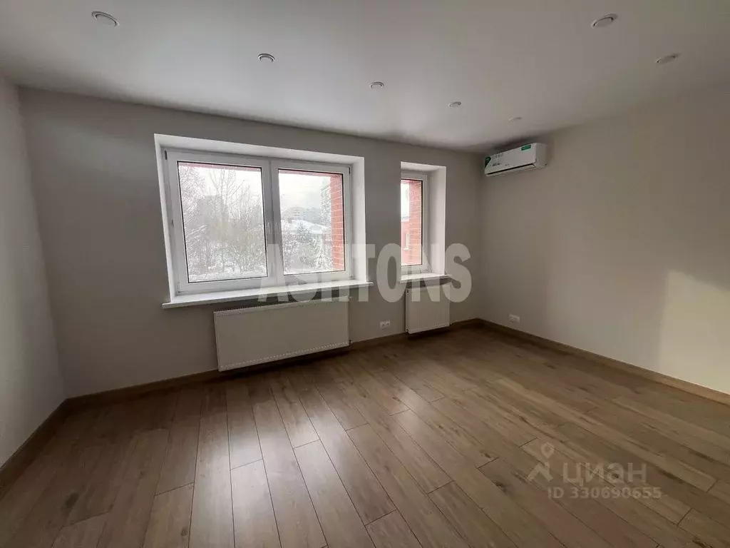 Таунхаус в Москва Нежинская ул., 14К8 (433 м) - Фото 1