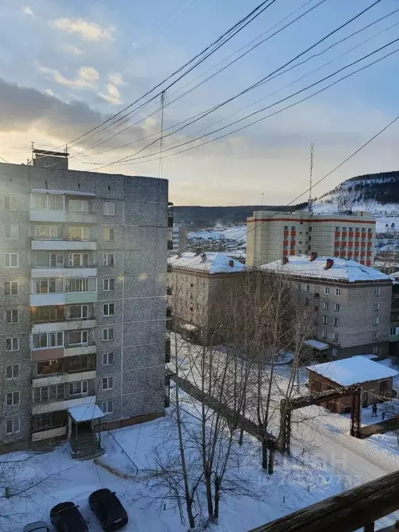 3-к кв. Иркутская область, Усть-Кут ул. Калинина, 16 (56.0 м) - Фото 1