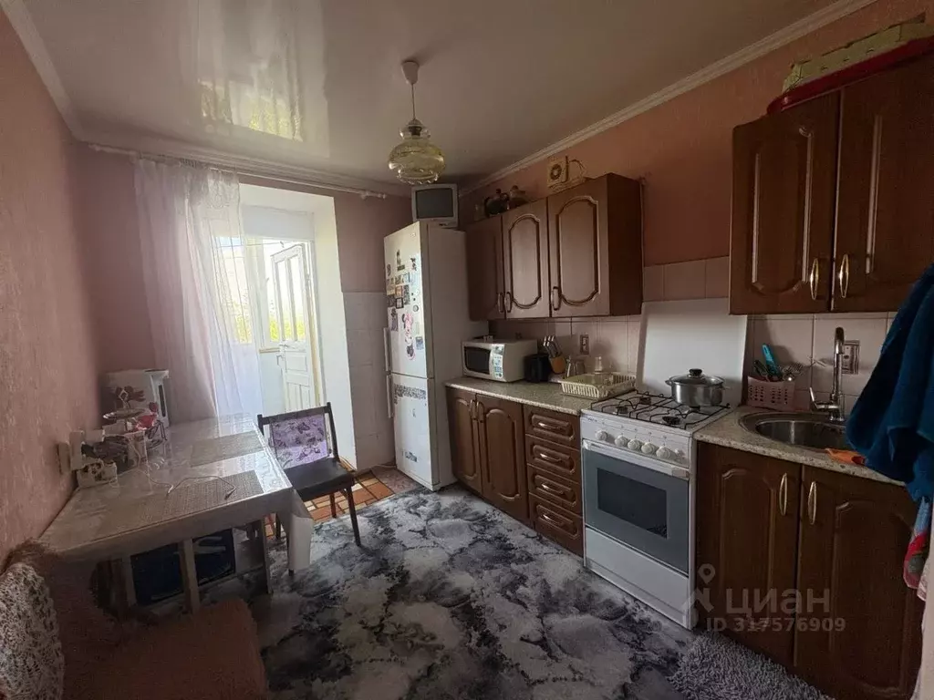 3-к кв. Краснодарский край, Ейск ул. Богдана Хмельницкого (60.0 м) - Фото 0