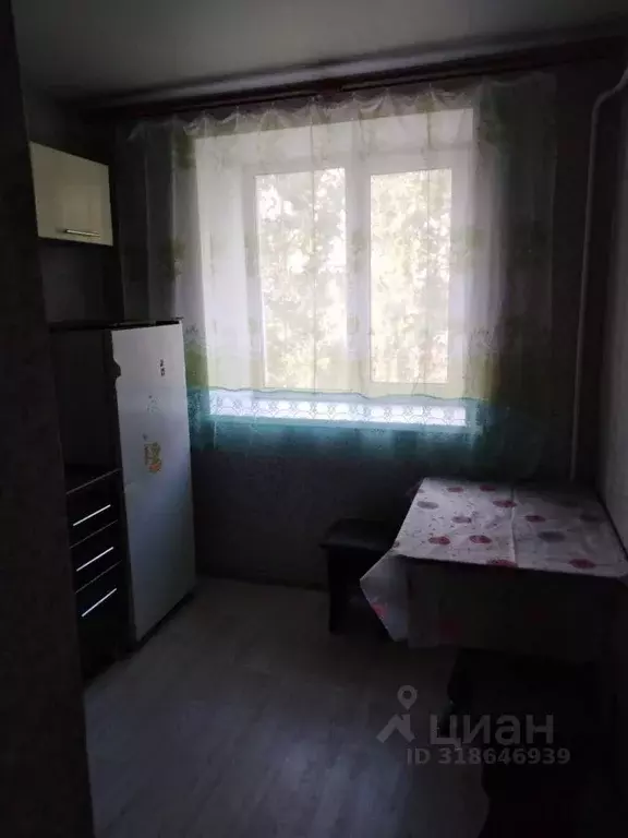 1-к кв. Кемеровская область, Киселевск ул. Унжакова, 10 (30.0 м) - Фото 1