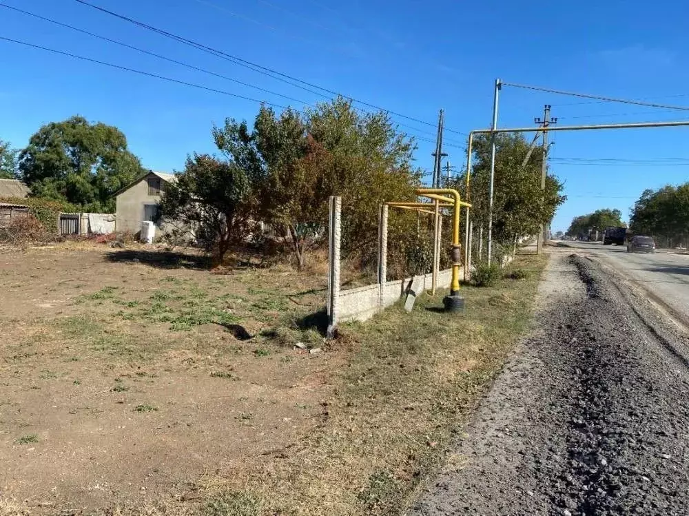Участок в Крым, Сакский район, Ореховское с/пос, с. Михайловка ул. ... - Фото 1