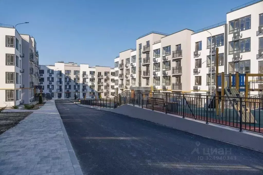 Офис в Крым, Симферопольский район, с. Мирное ул. Славы (49 м) - Фото 1