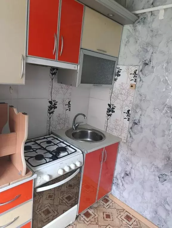 2-к кв. Хакасия, Усть-Абаканский район, пос. Расцвет ул. Микроквартал, ... - Фото 2