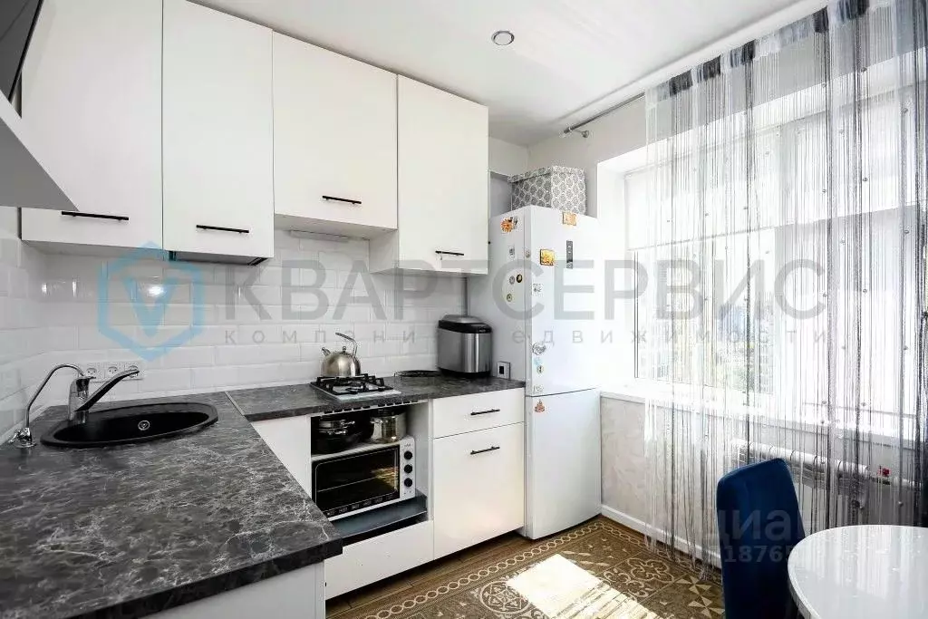 2-к кв. Омская область, Омск ул. Химиков, 32/1 (53.0 м) - Фото 2