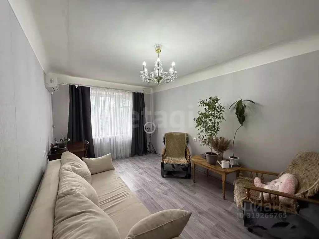 3-к кв. Белгородская область, Белгород ул. Белгородского полка, 34 ... - Фото 2