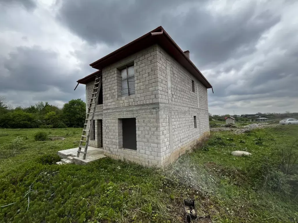 Дом в Кабардино-Балкария, Нальчик городской округ, с. Белая Речка  ... - Фото 0