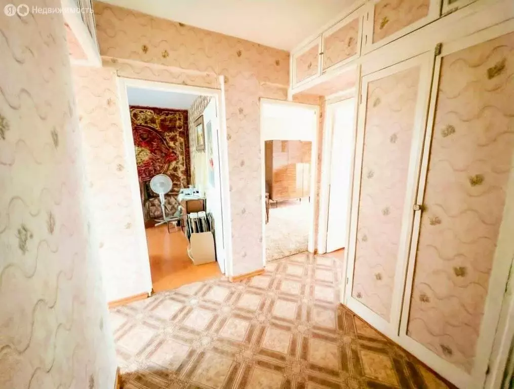 3-комнатная квартира: Богородицк, микрорайон Западный, 20 (64.9 м) - Фото 2