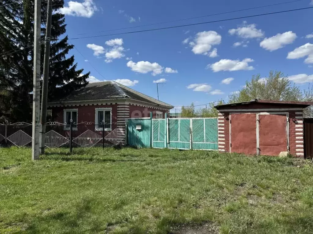 Дом в Омская область, Омский район, пос. Новоомский ул. 50 лет Октября ... - Фото 1