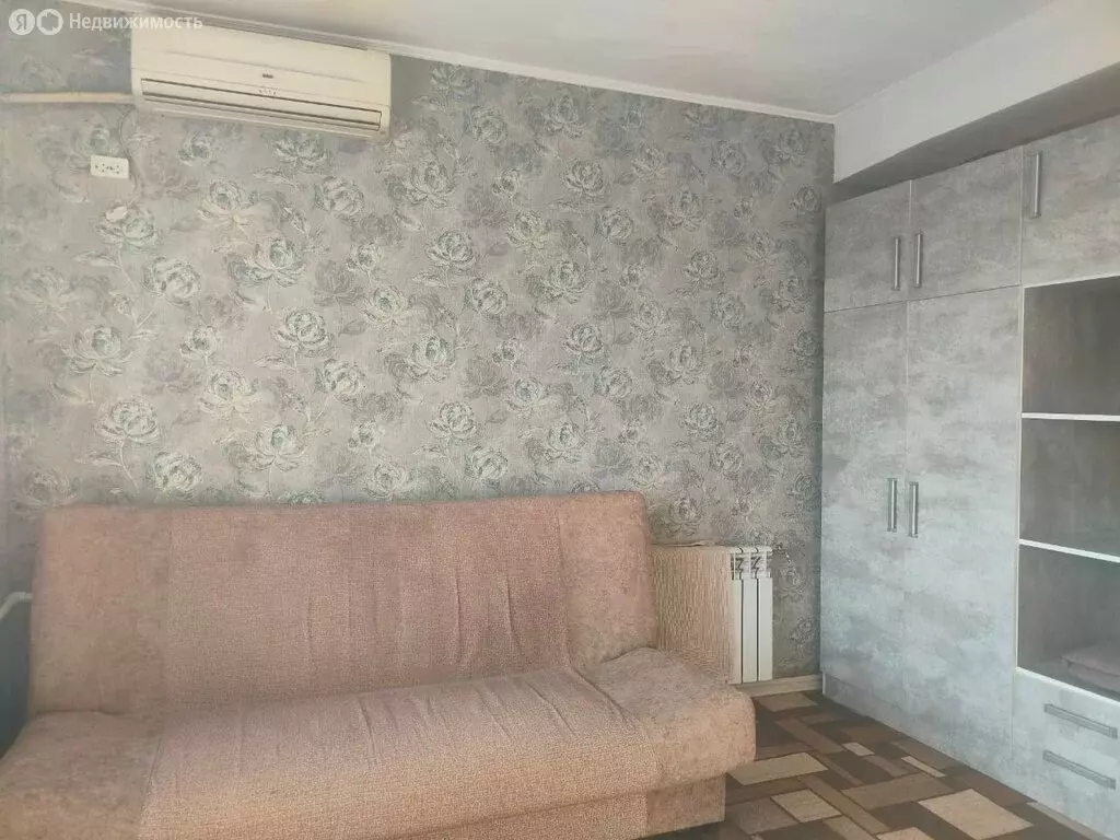 2-комнатная квартира: Артём, улица Ватутина, 10 (44 м) - Фото 1