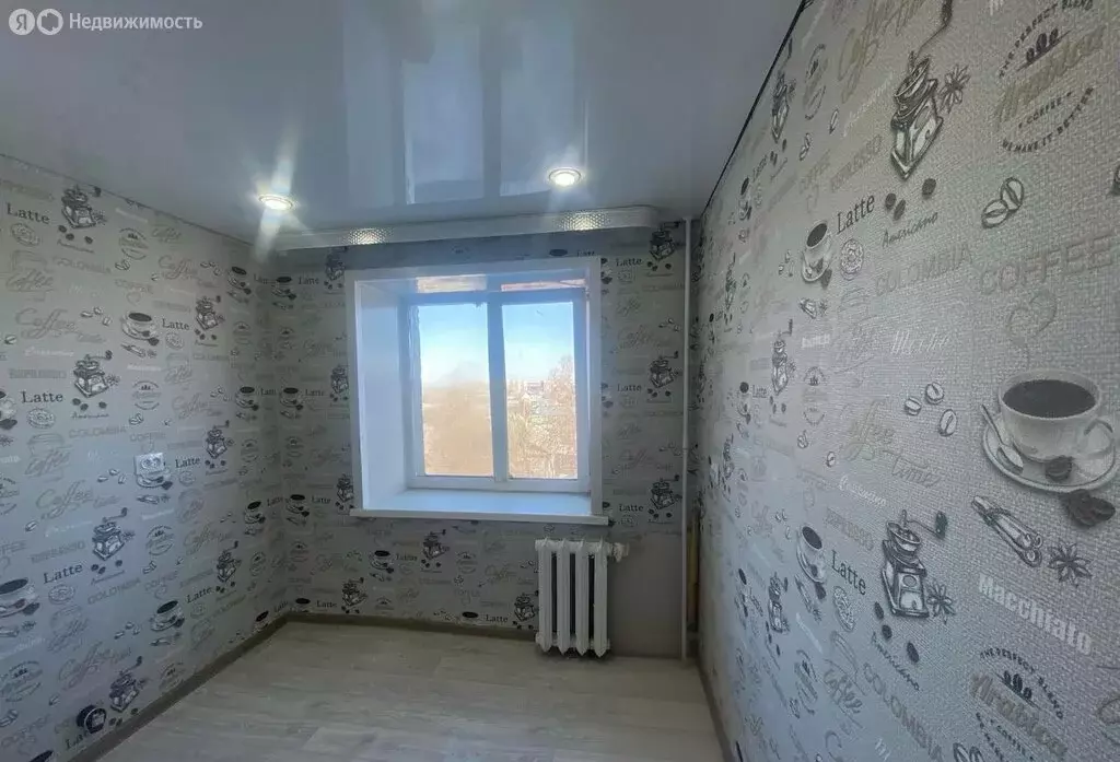 2-комнатная квартира: Белогорск, улица 50 лет Комсомола, 5 (44.1 м) - Фото 1