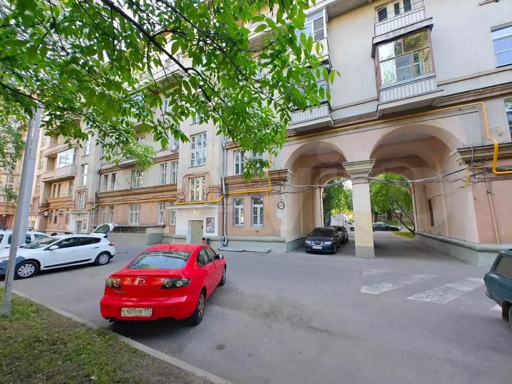 Комната 16,5 м в 4-к., 1/5 эт. - Фото 0