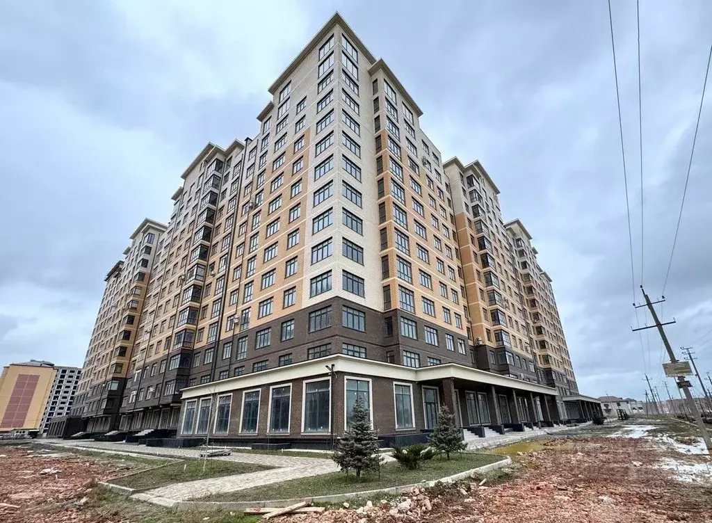 2-к кв. Дагестан, Махачкала ул. Маковая, 2к3 (82.0 м) - Фото 0