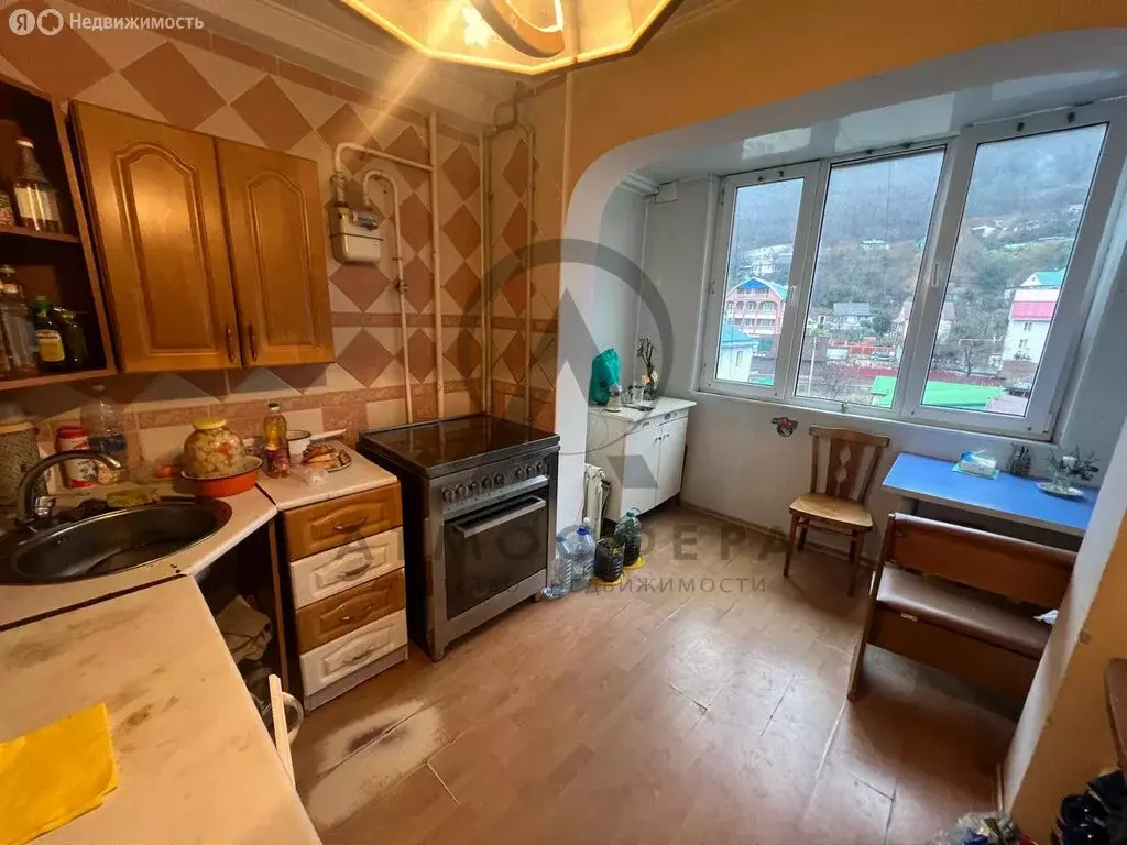 2-комнатная квартира: Туапсе, улица Фрунзе, 5 (49.5 м) - Фото 1