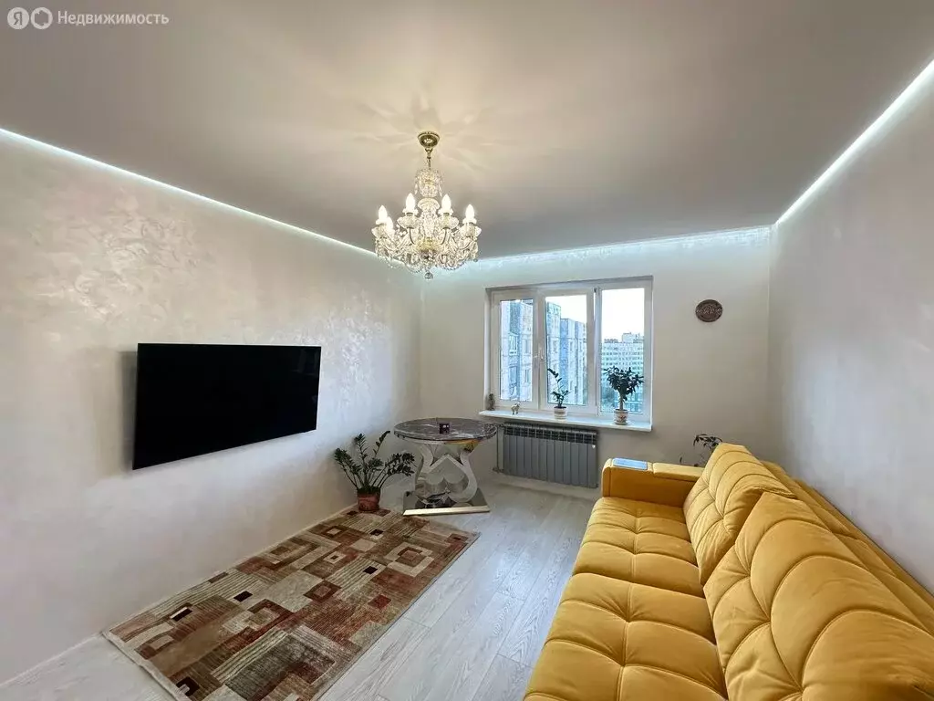 3-комнатная квартира: Санкт-Петербург, проспект Ударников, 42 (65.8 м) - Фото 1