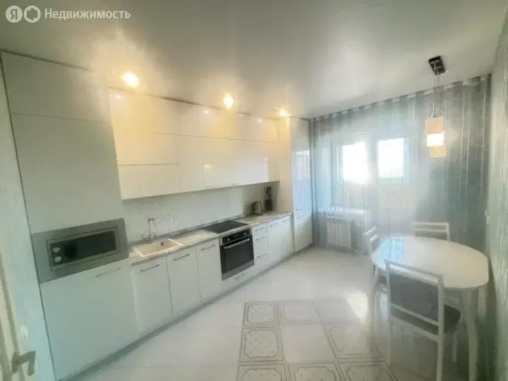 2-комнатная квартира: Краснодар, улица Ивана Беличенко, 87 (65 м) - Фото 0