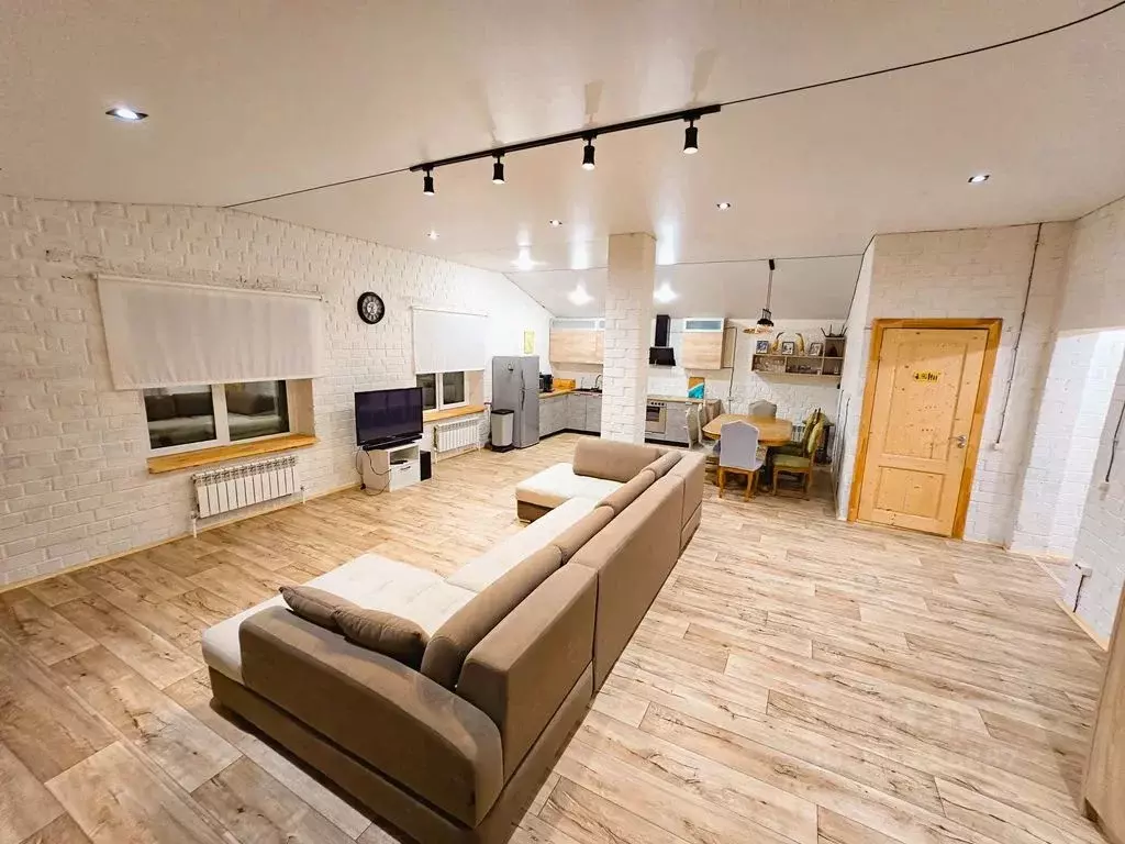 Дом в Сахалинская область, Южно-Сахалинск Горная ул., 6Б (200 м) - Фото 2