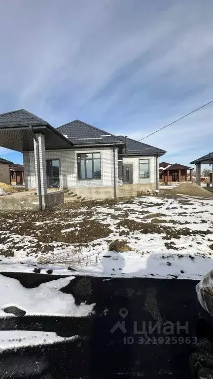 Дом в Ставропольский край, Шпаковский муниципальный округ, с. Надежда, ... - Фото 2