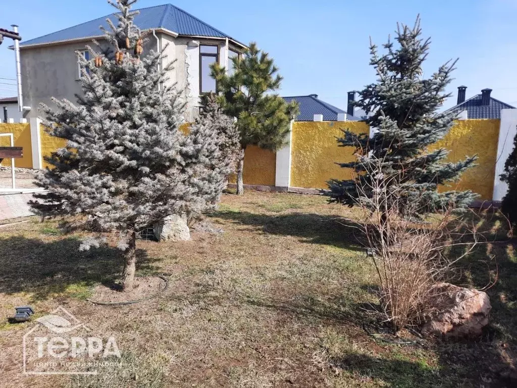 Дом в Крым, Сакский район, с. Уютное, Прибой СПК ул. Дачная, 2 (200 м) - Фото 0