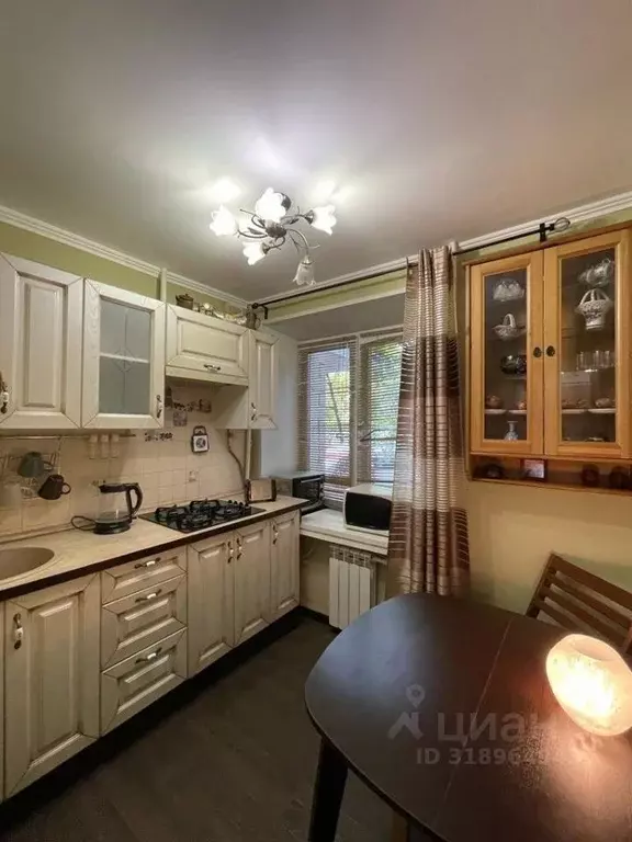 4-к кв. Москва Минусинская ул., 8 (76.0 м) - Фото 0
