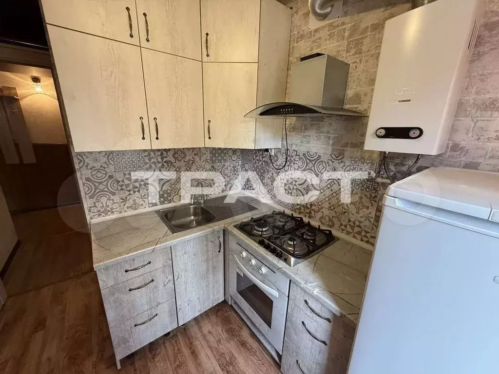 3-к. квартира, 47 м, 4/5 эт. - Фото 0