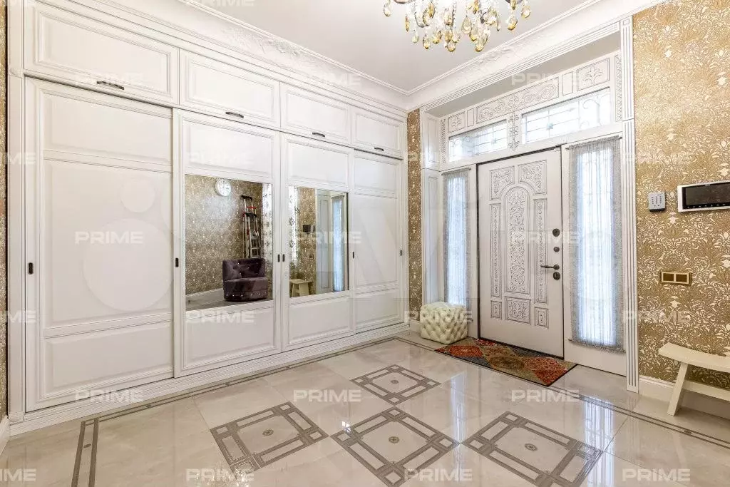 Таунхаус 375 м на участке 3,3 сот. - Фото 1