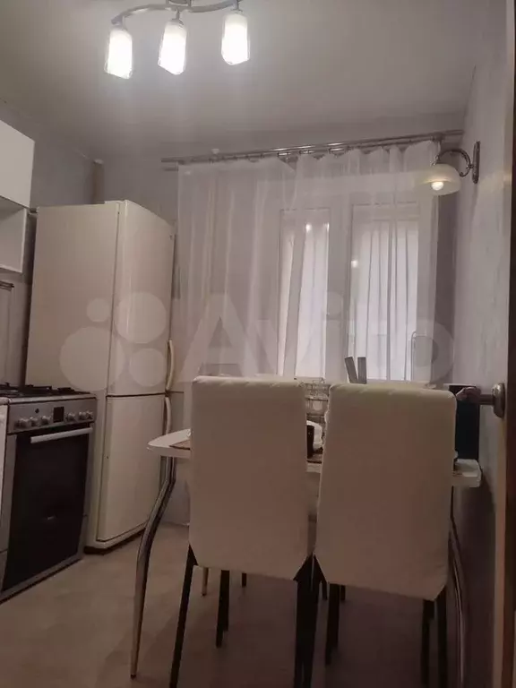 1-к. квартира, 32 м, 8/9 эт. - Фото 0