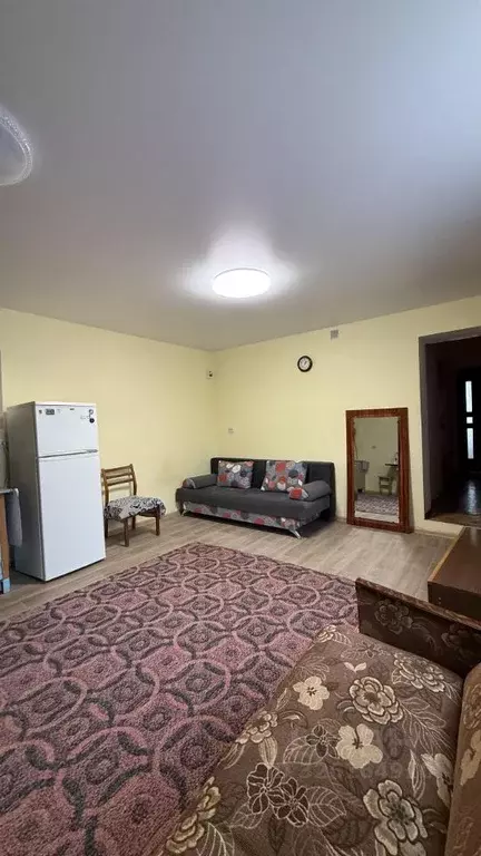 2-к кв. Крым, Симферополь ул. Мемета Нузета, 8 (50.0 м) - Фото 2