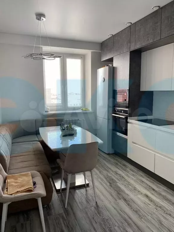 2-к. квартира, 66 м, 9/9 эт. - Фото 0