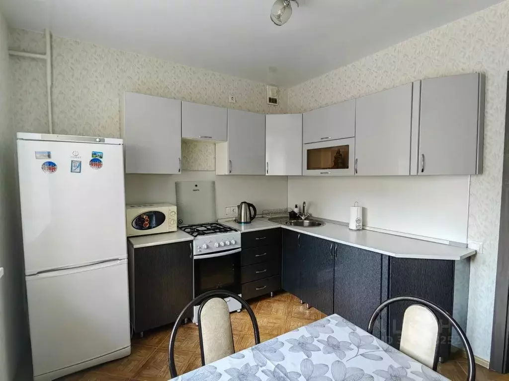 2-к кв. Волгоградская область, Волгоград ул. Базарова, 20 (64.0 м) - Фото 2