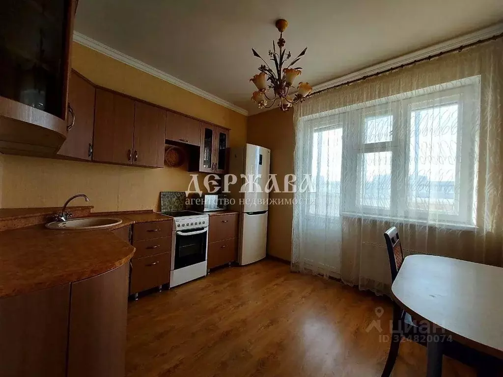 2-к кв. Белгородская область, Старый Оскол Степной мкр, 8 (63.0 м) - Фото 1