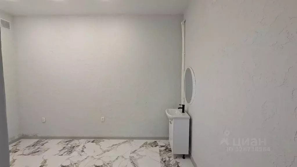 Офис в Волгоградская область, Волжский 38-й мкр, ул. С.Р. Медведева, ... - Фото 2