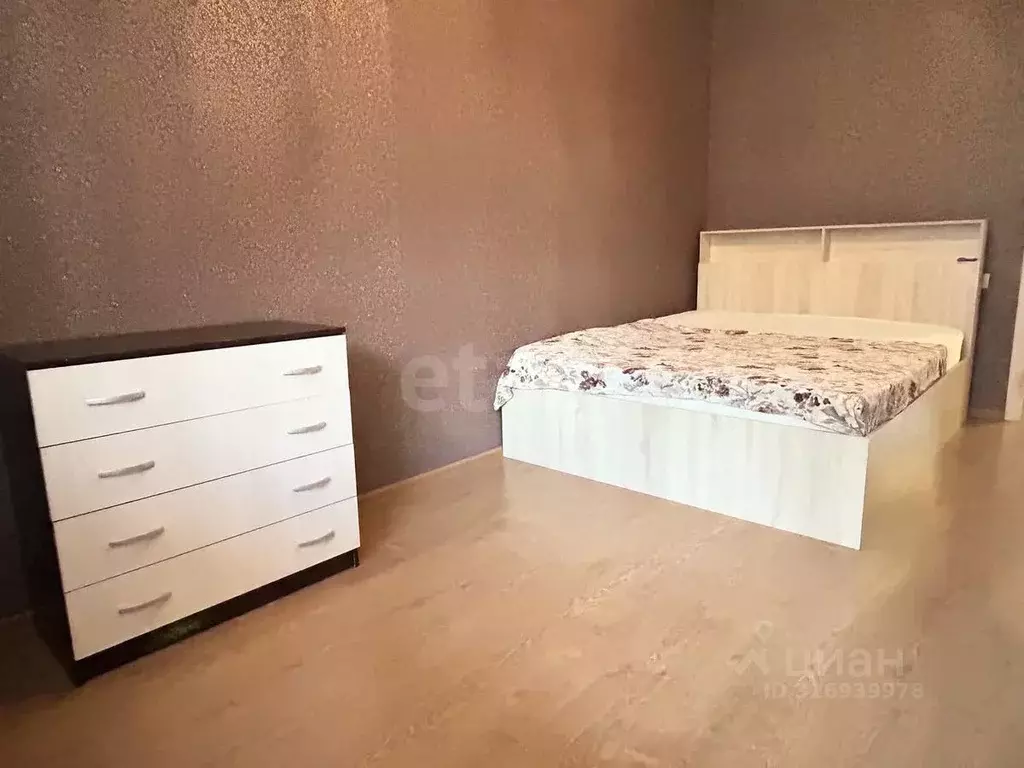 2-к кв. Саратовская область, Саратов Нескучный пер., 5к1 (58.6 м) - Фото 0