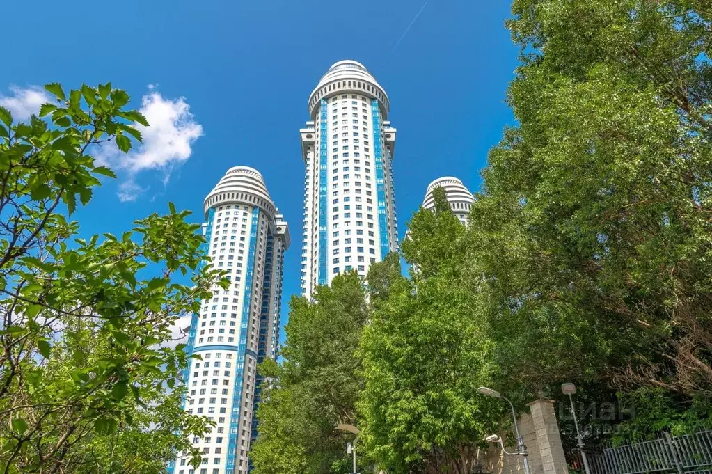 4-к кв. Москва Мосфильмовская ул., 70к2 (190.0 м) - Фото 1